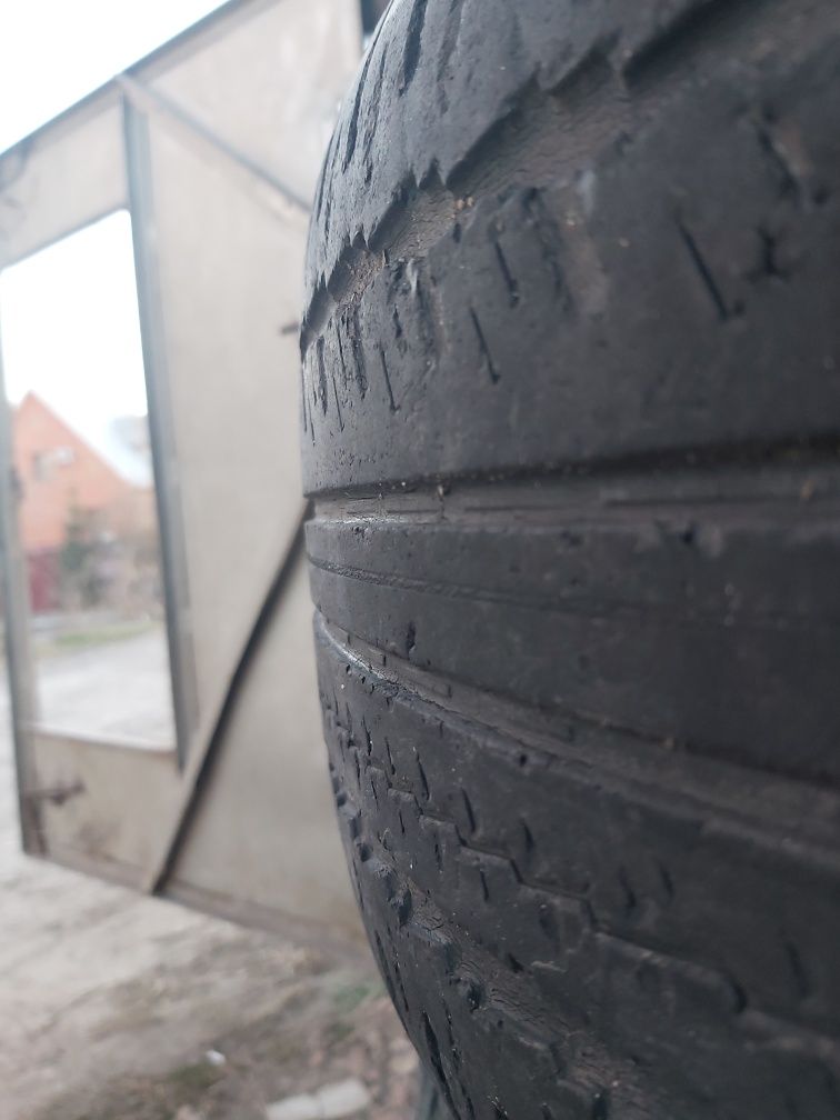 Продам резину Nokian Nordman S SUV R18 235/60
