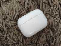 AirPods Pro 1 поколение — оригинал, работает одно ухо