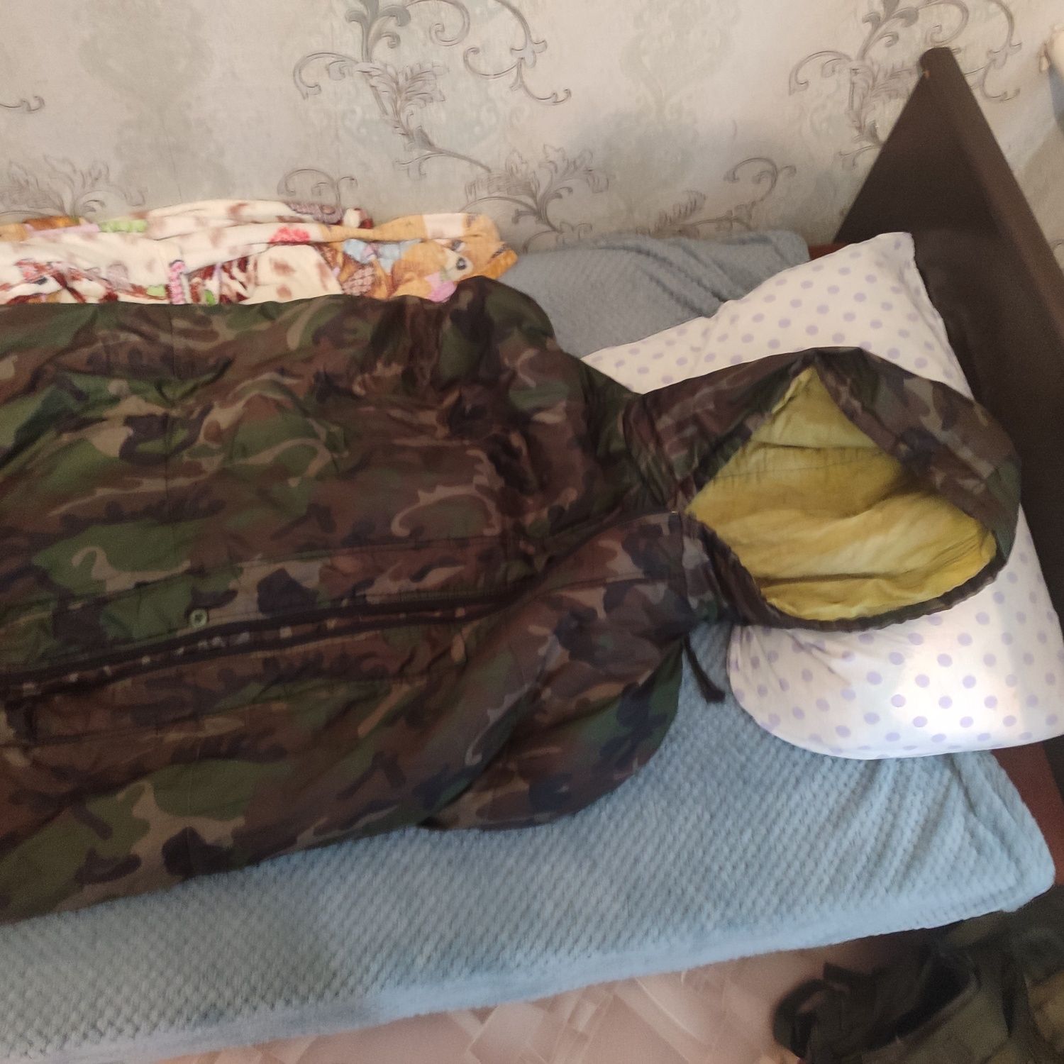 Спальный мешок. .