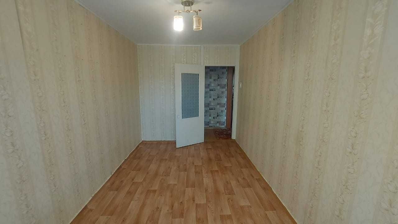 Продам 2-х комнатную квартиру Майкудук, 12-м мкр., 3/5 этажей, Торг