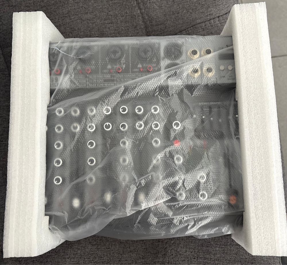 Продаю 4-Channel Live Audio Mixer