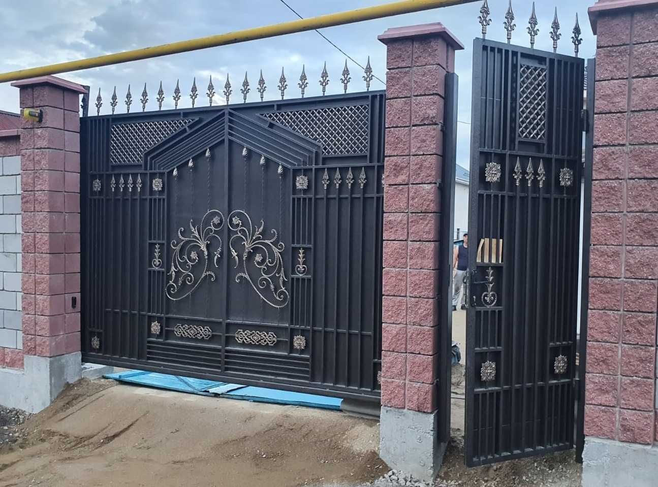 Металлические распашные ворота (откатные), рассрочка. Установка.