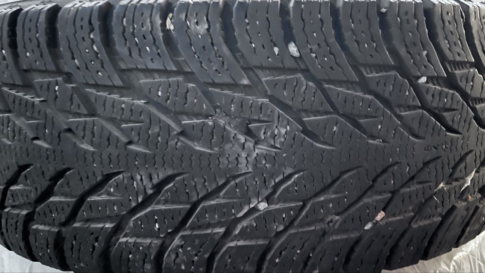 Зимние шины NOKIAN в хорошем состоянии