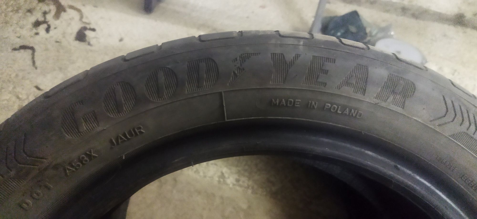 Продам резину GOODIYEAR r15 185/55