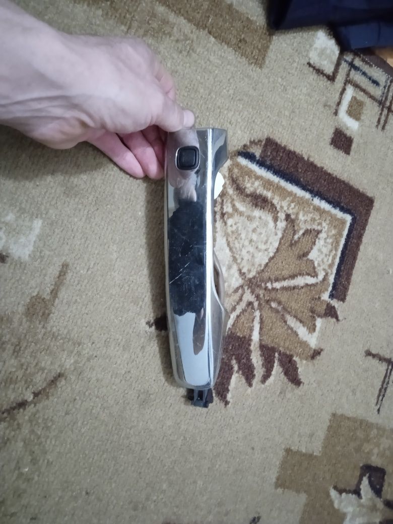Продам запчасти разные.