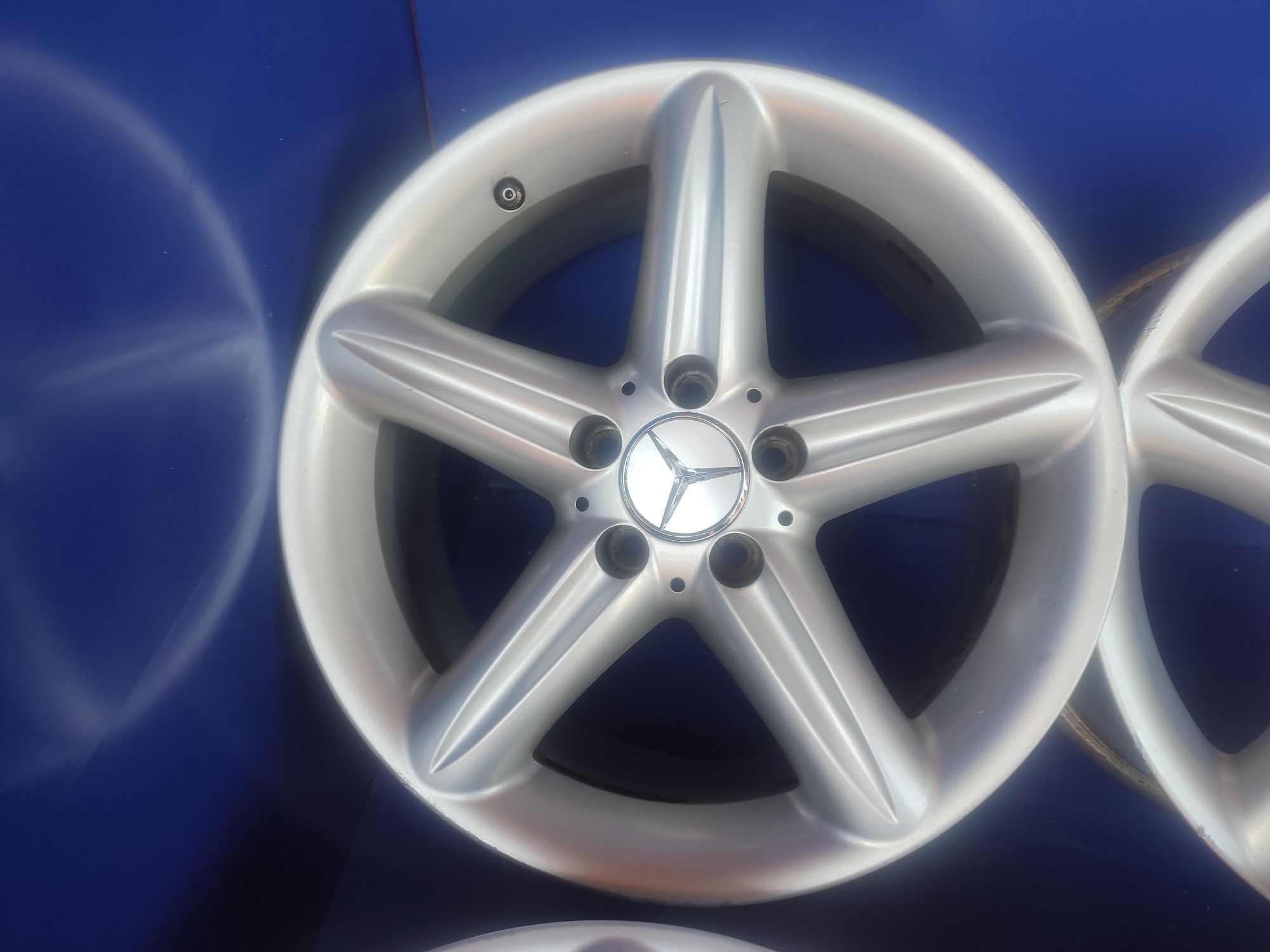 Диски R17 5x112 на Mercedes CLS-Class (w219)