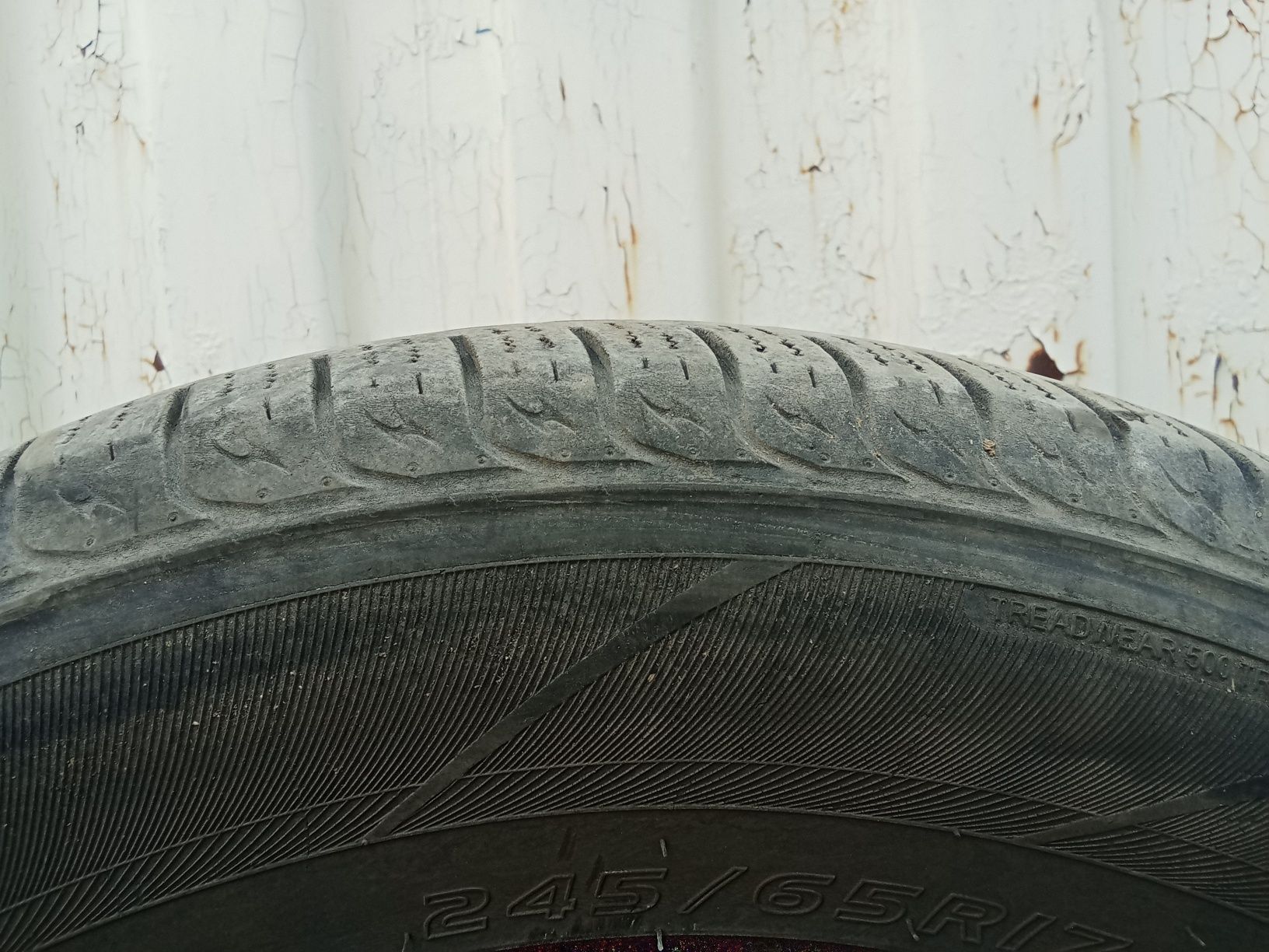 Продам б/у шины 245/65/17