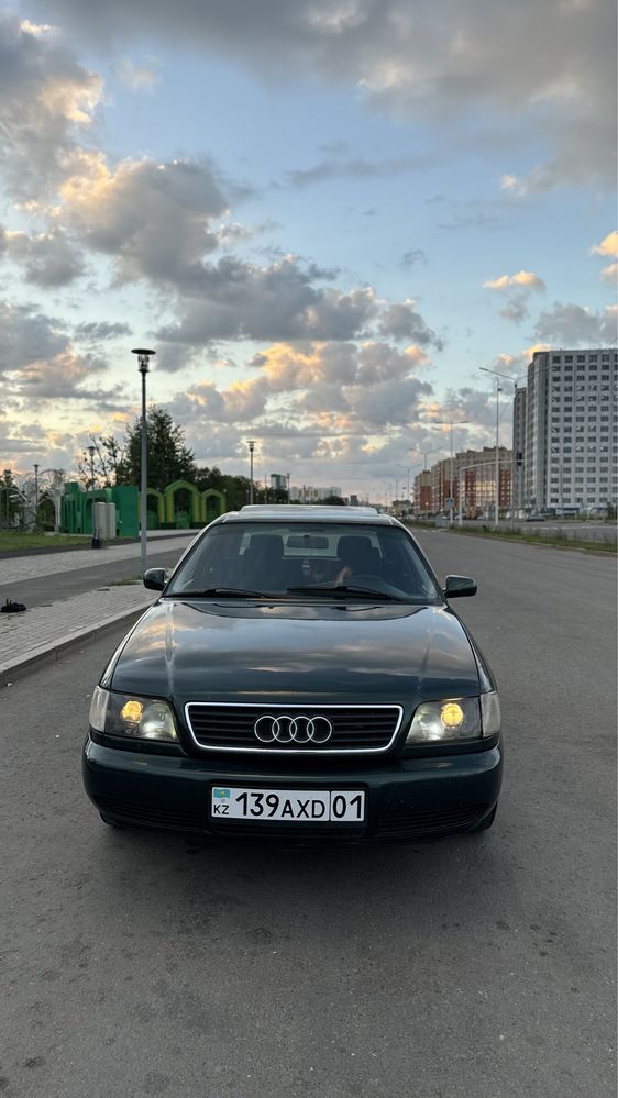 Продам Ауди А6  С4