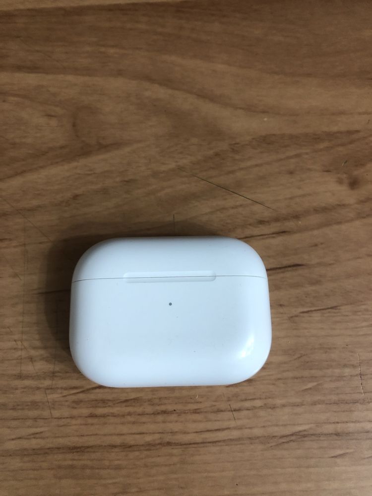 Продам кейс от Airpods pro 2,эйрподс про 2 кейс футляр зарядник!!!