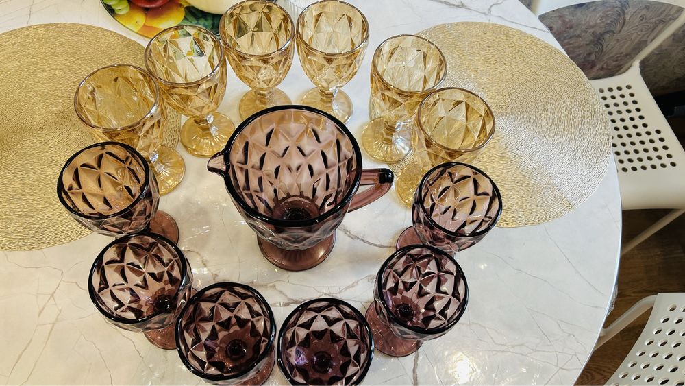Продам фужеры 12 штук и кувшин
