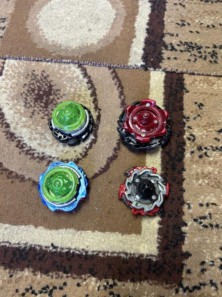 4 BeyBlade игрушки для детей
