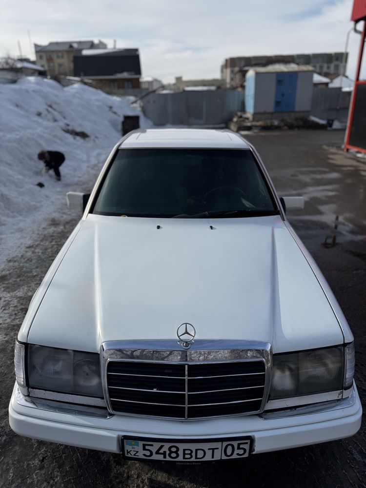 Продам машину Мерседес 2.3 в хорошем состояний