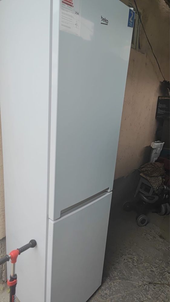 Продам холодильник beko !!