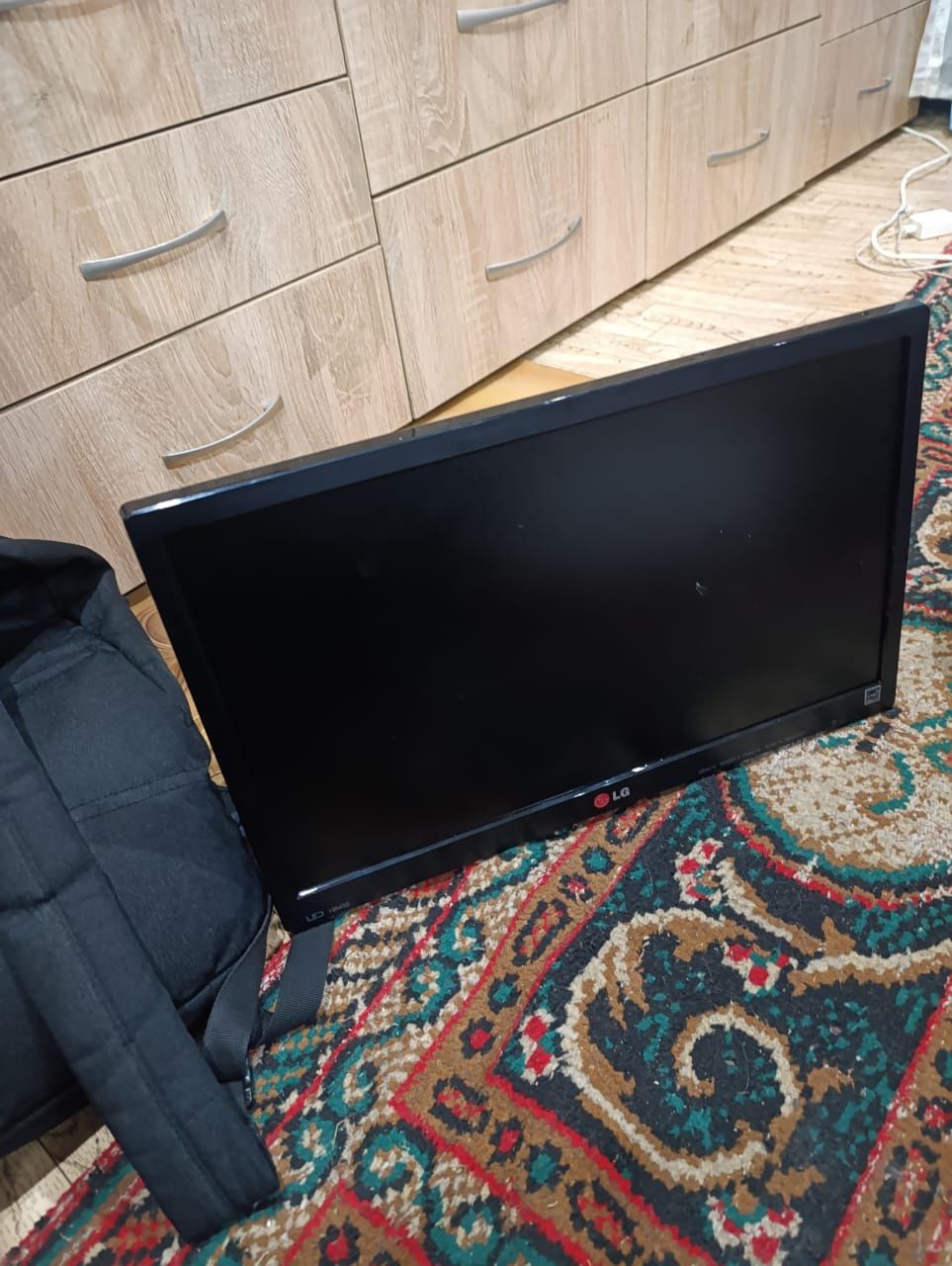 Продаю монитор LG 19
?