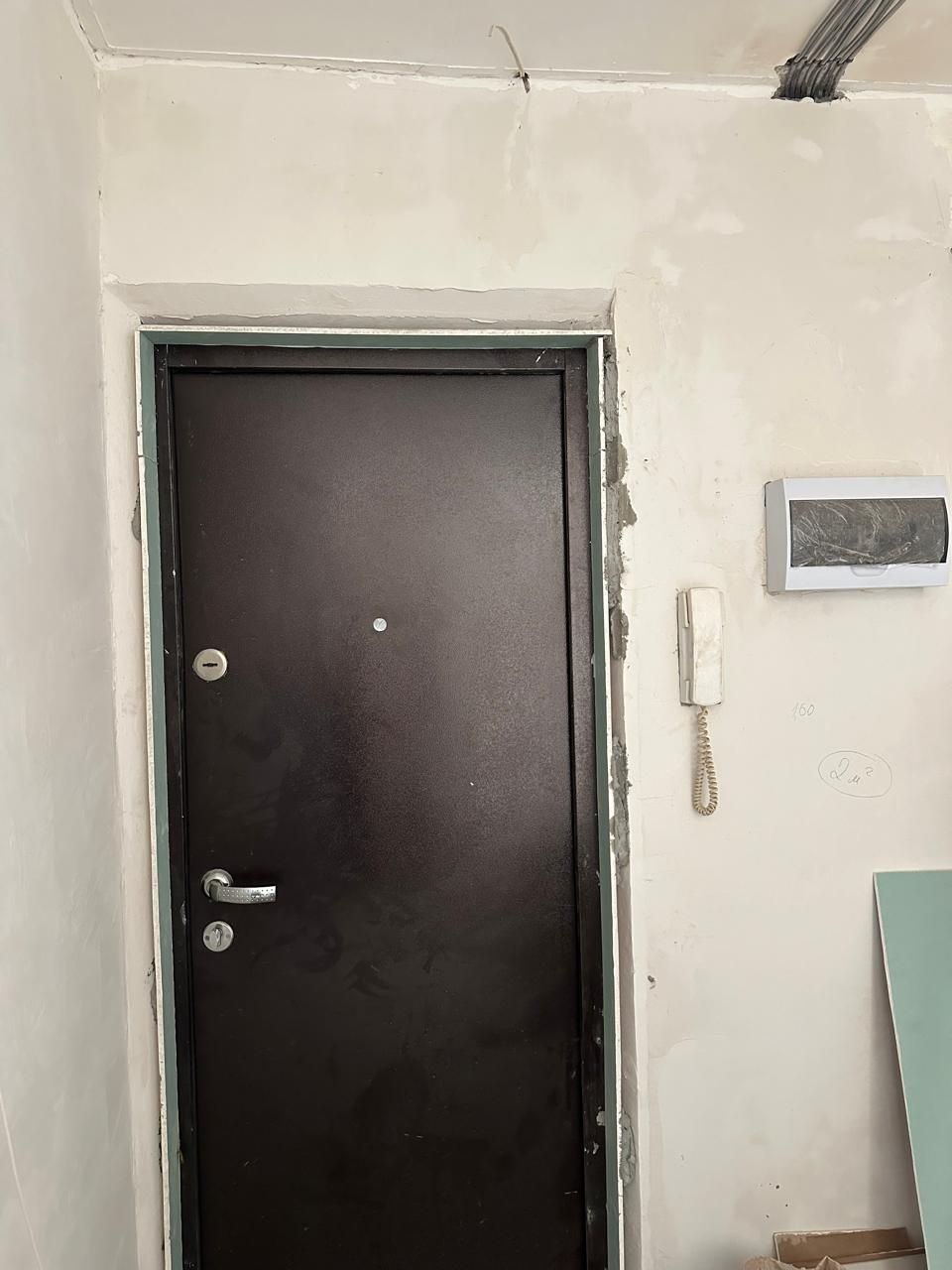 Продам 2ком квартиру в р/н ТД Кристалл