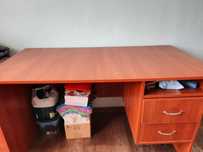 Продам стол. Параметр 130*65см