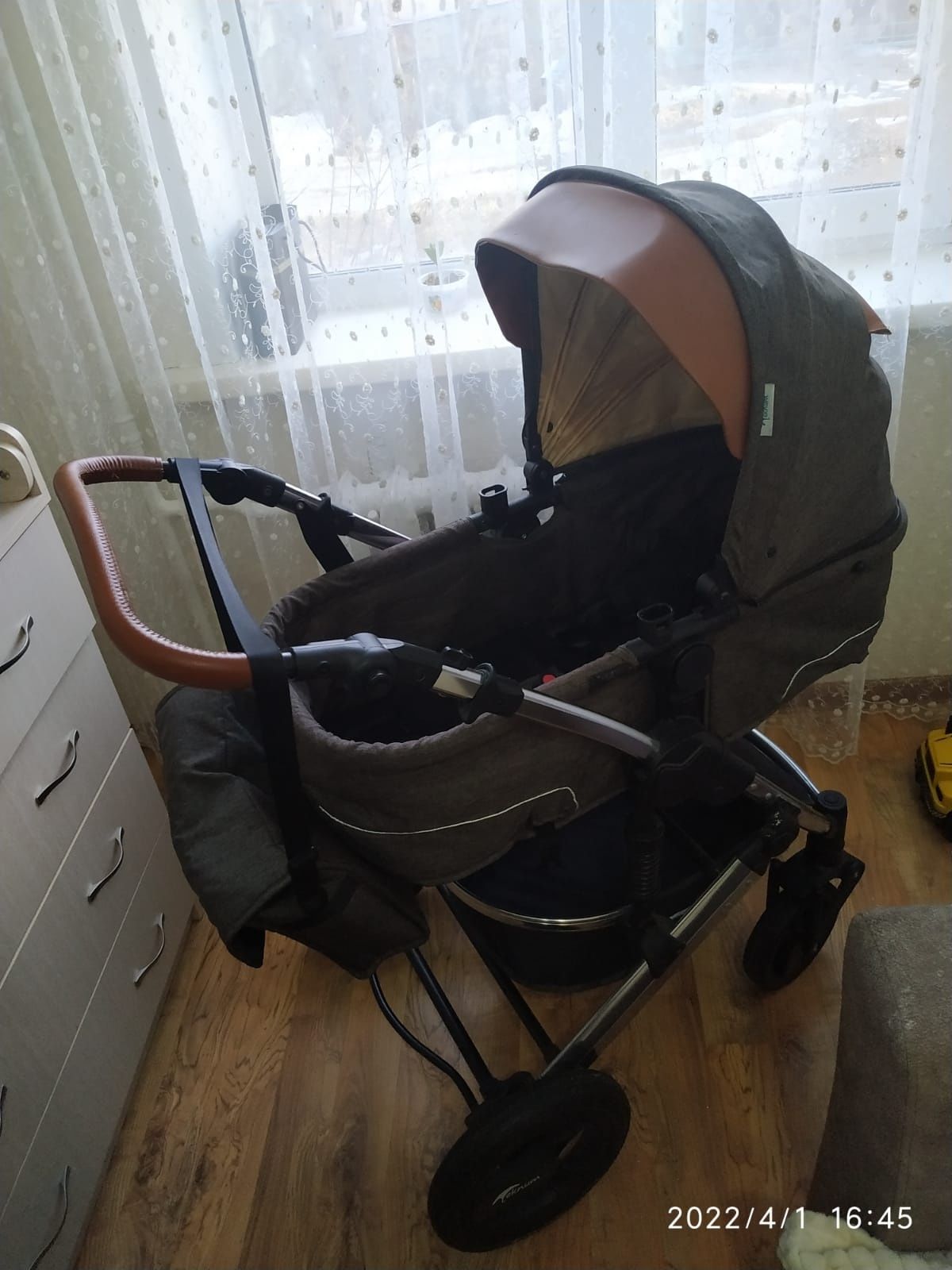 Продам детскую коляску