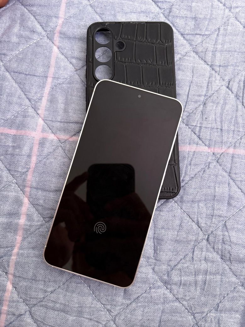 SAMSUNG S24 256/8