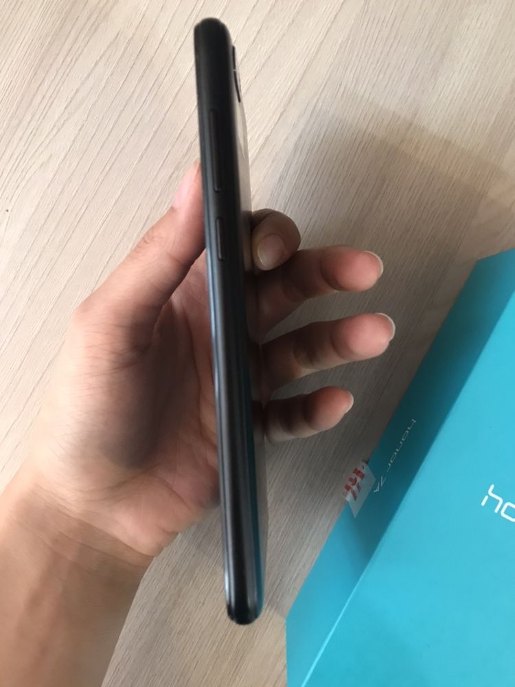 Продается телефон Honor 7a в хорошем состоянии