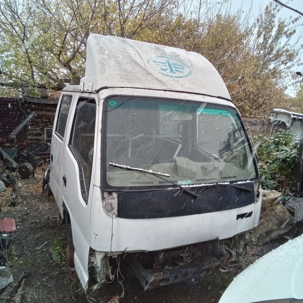Автомобиль китай в разборе