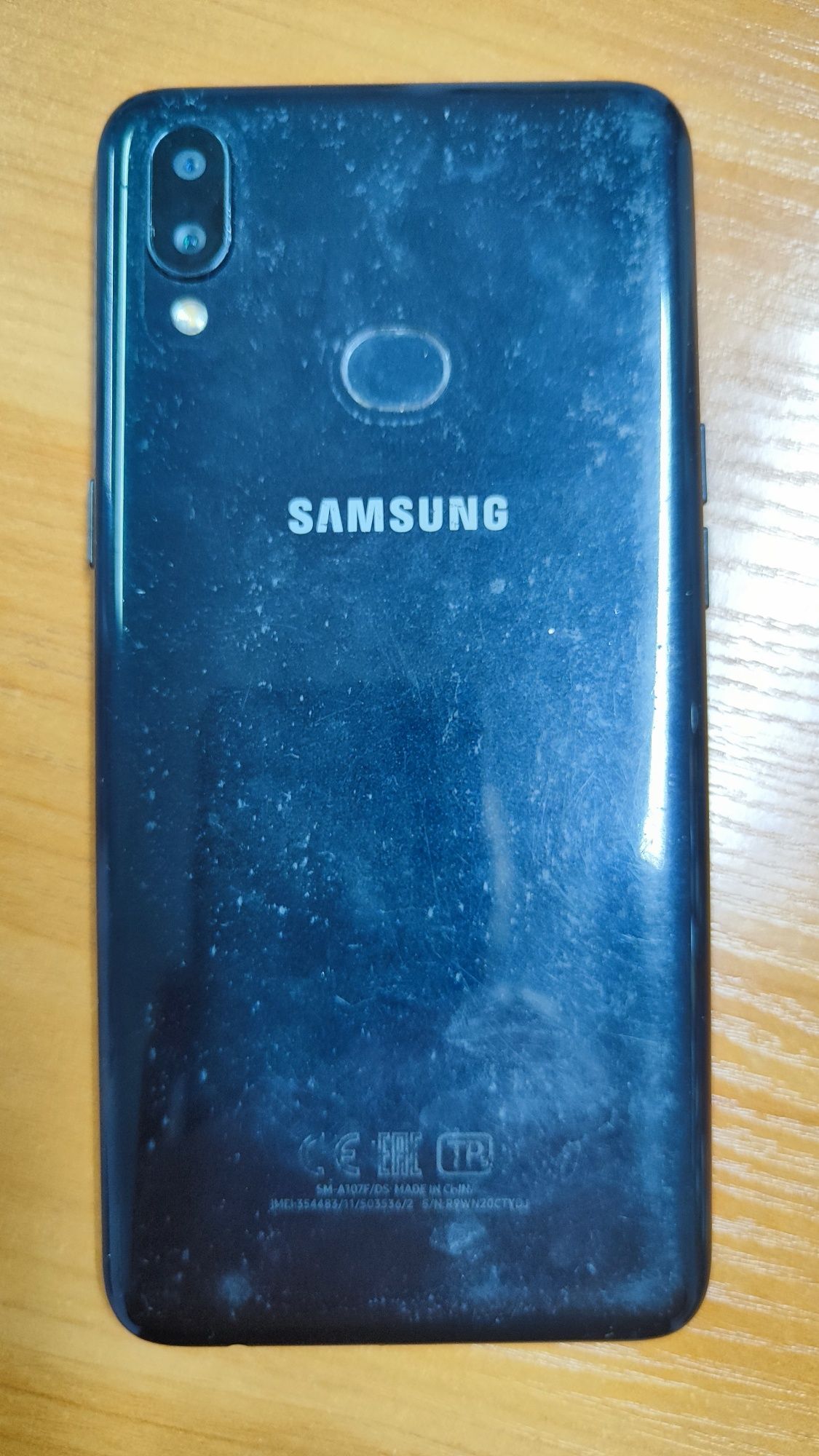 Продам сотовый  телефон  Ксиоми редми-6 и Samsung A 10.