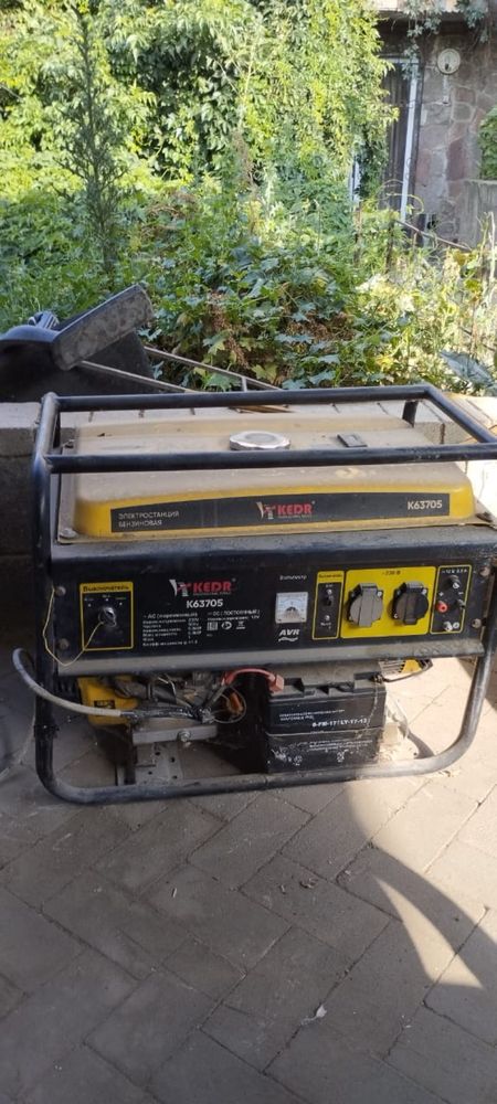 Бензиновый генератор kedr K63705 + АВР южнокорейский, промышленный