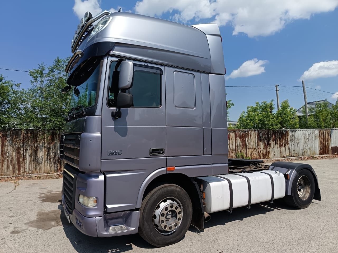 Продам тягач DAF
