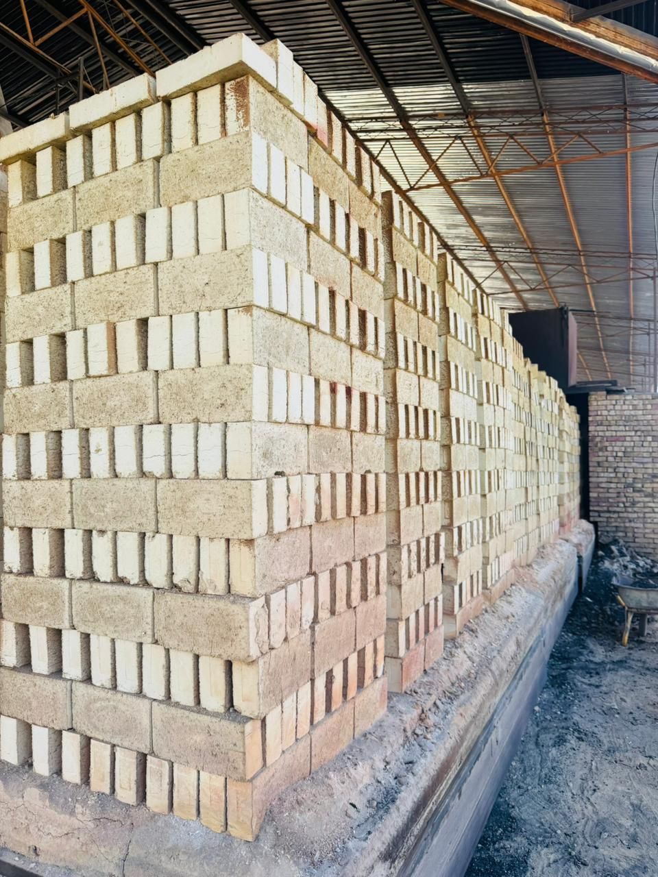 Продам Красный Кирпич в Талдыкоргане,отличного качество.