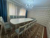 Продам стол и 18 стульев