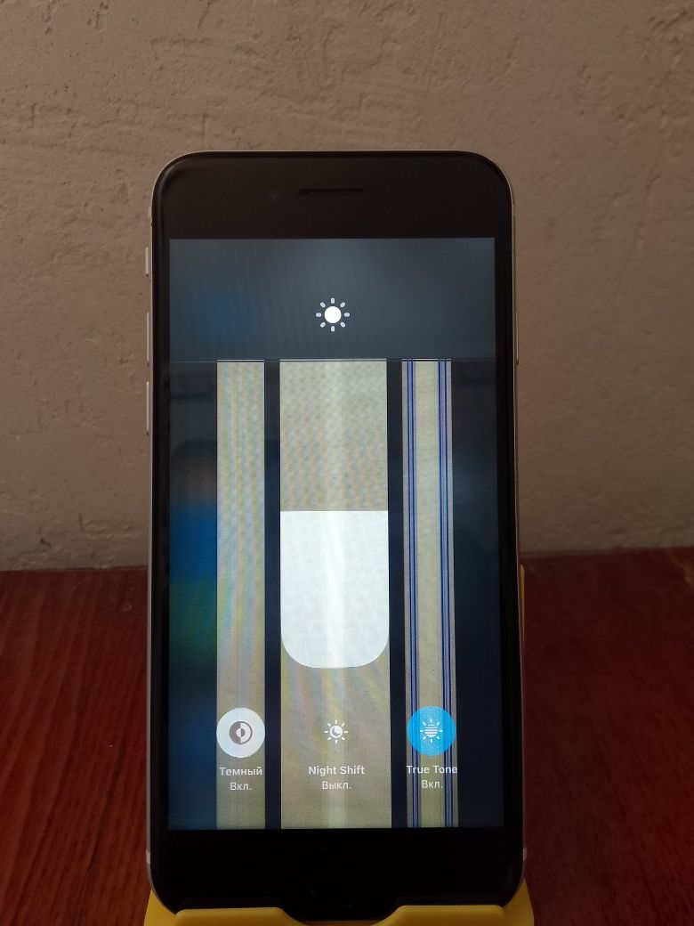iPhone SE 2020 (2 поколения)