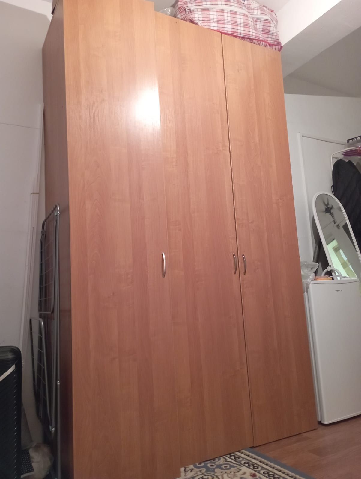 Продам шкаф срочно