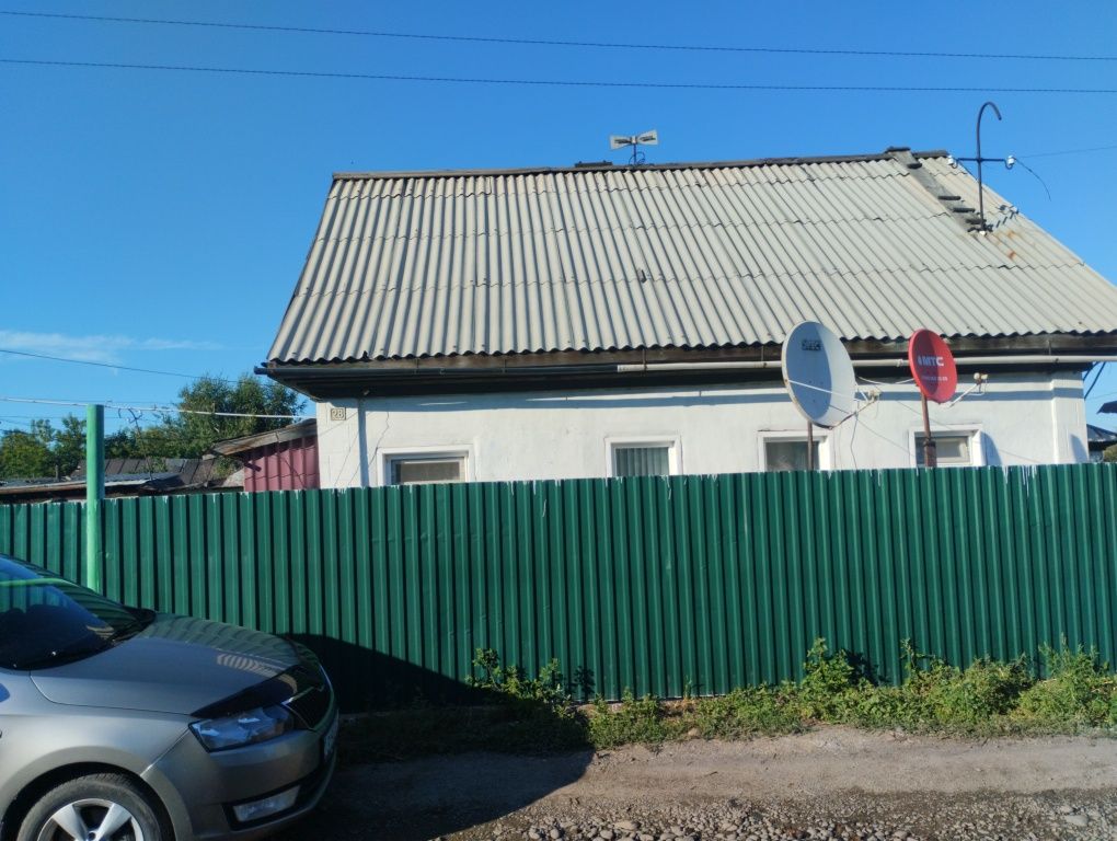 Обменяю на квартиру 4 х комнатный дом.