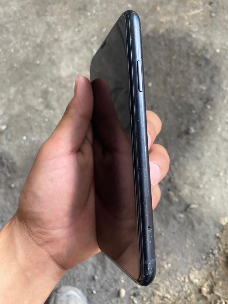 iPhone XR 128gb 77%