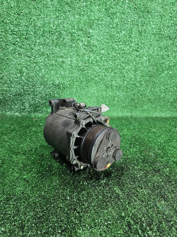 Компрессор кондиционера  Диамант 3.5 6G74 Mitsubishi Diamante