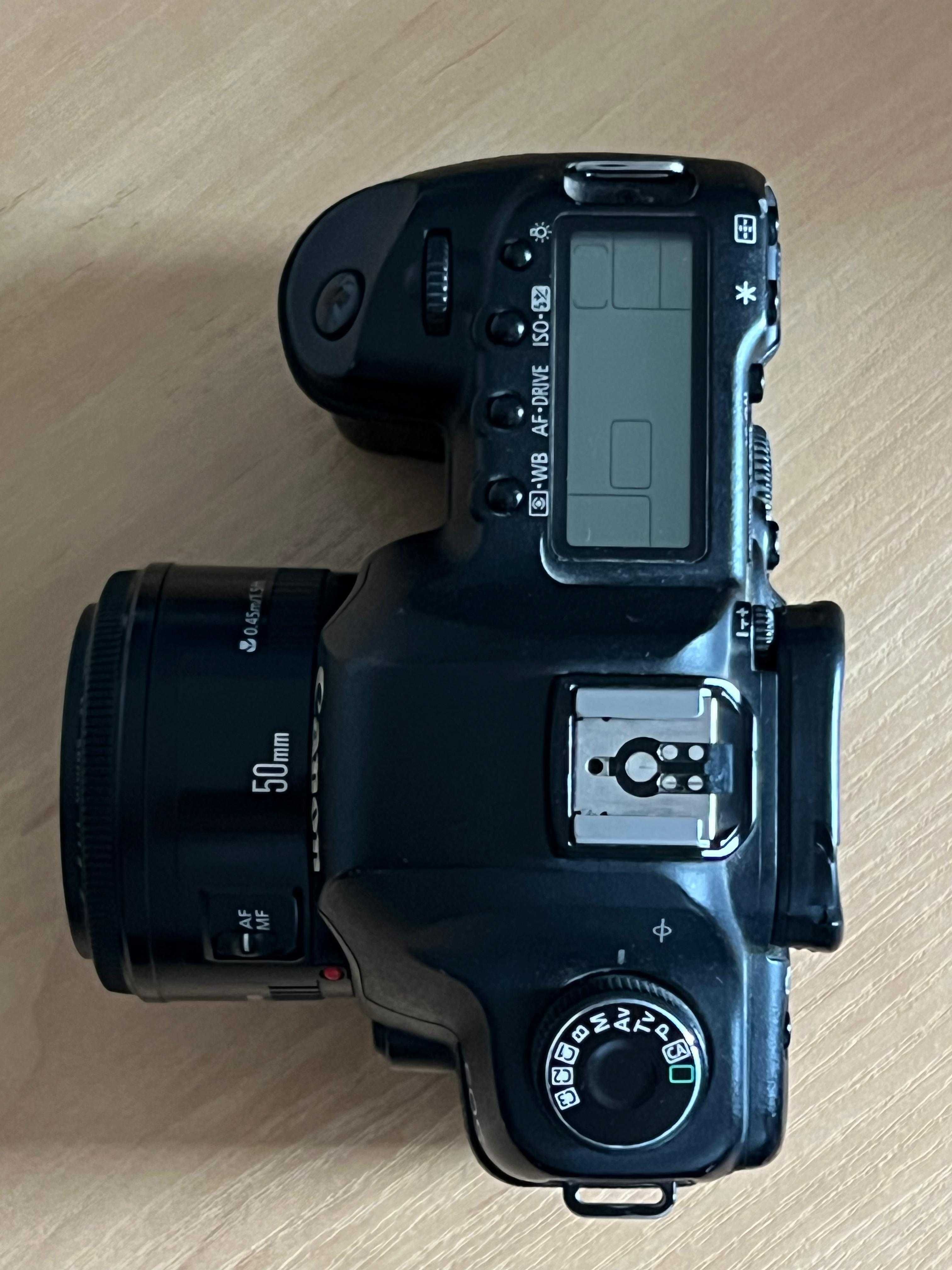 Зеркальная камера Canon 5D Mark 2 объектив Canon EF 50 mm 1.8