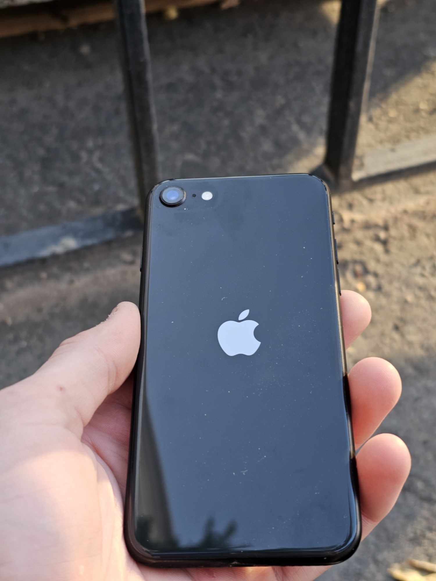 iphone se2020 срочно!!!