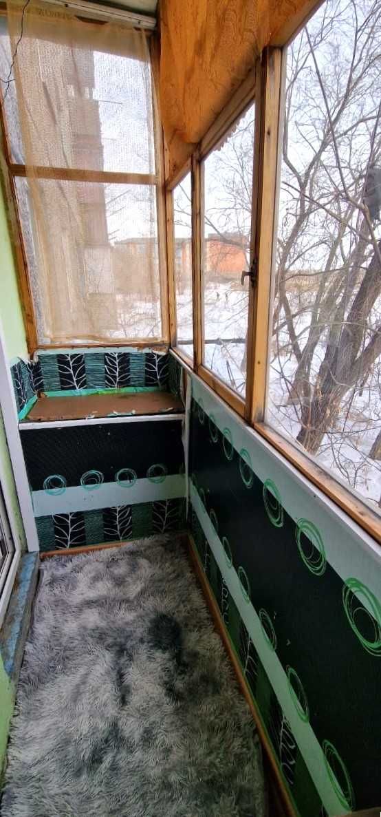 Продам 2-х комнатную квартиру на 2-м этаже! 16 микрорайон!