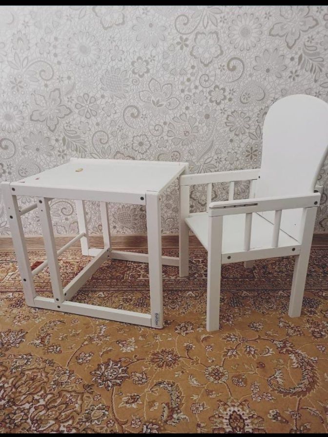 Срочно продам детскую стульчик для кормления и для учебу трансформер