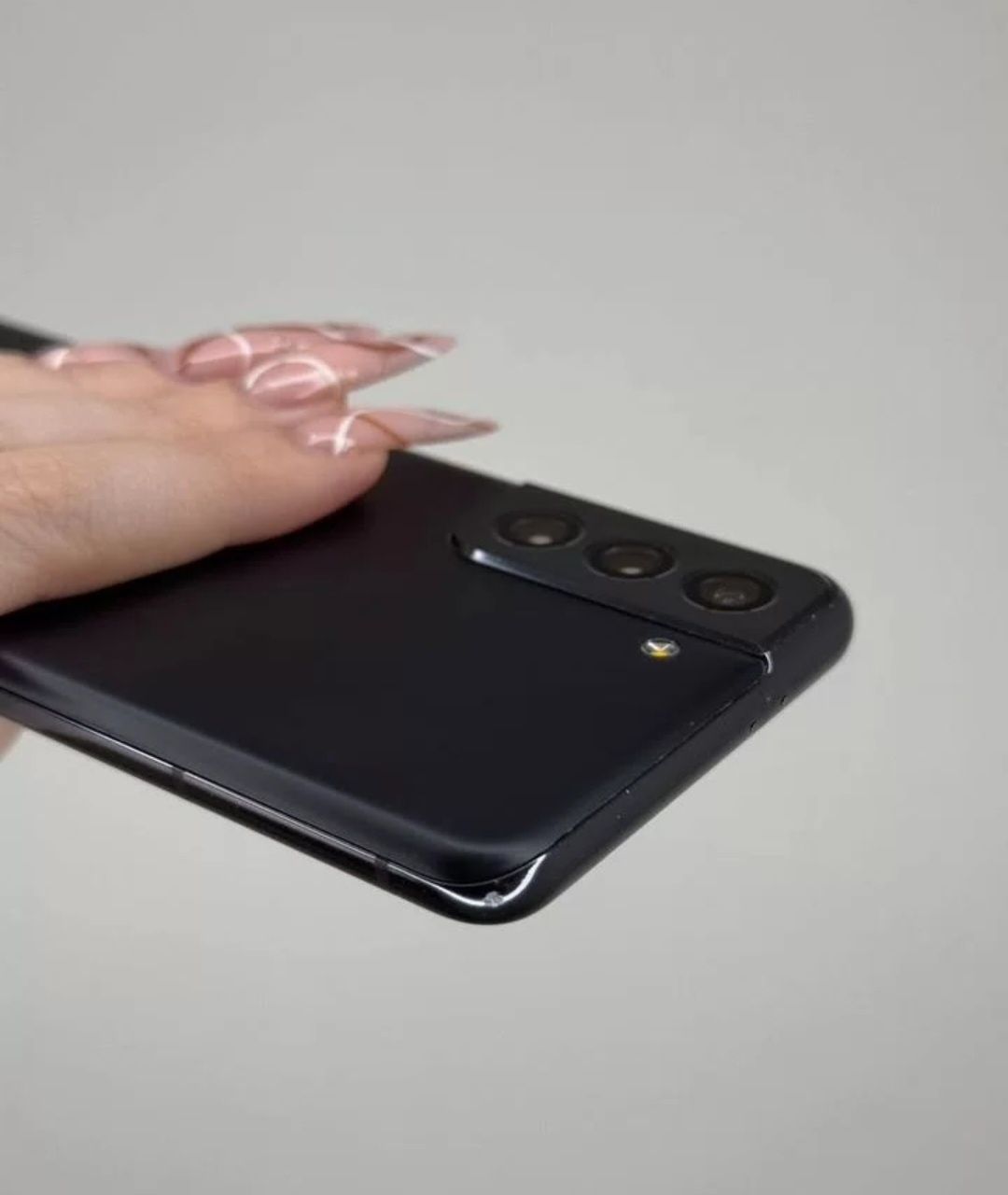 Samsung S21+5Gя срочно