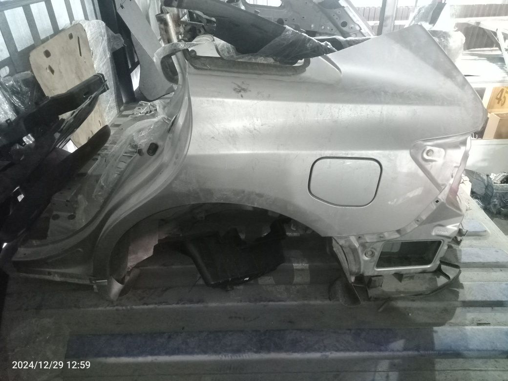 Крыло Тойота Венза, Toyota Venza