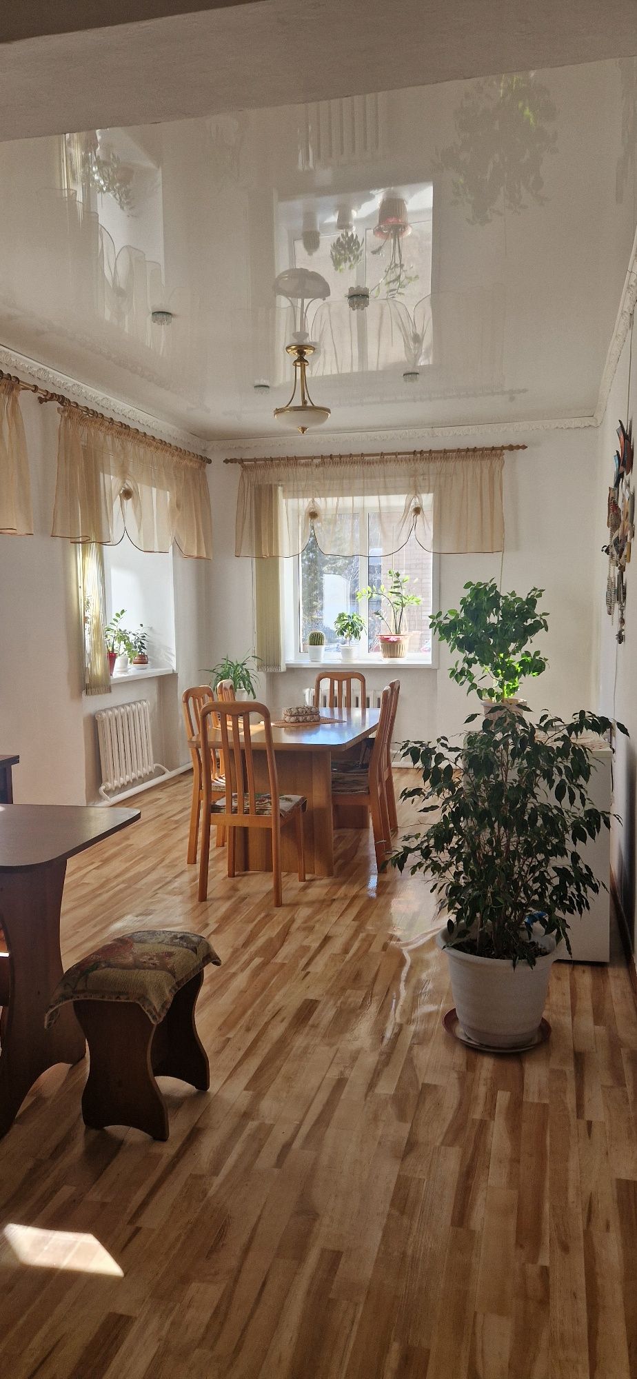 3-комнатная квартира · 152.4 м² · 1/2 этаж, Шухова ,1982г.п,кирпич.