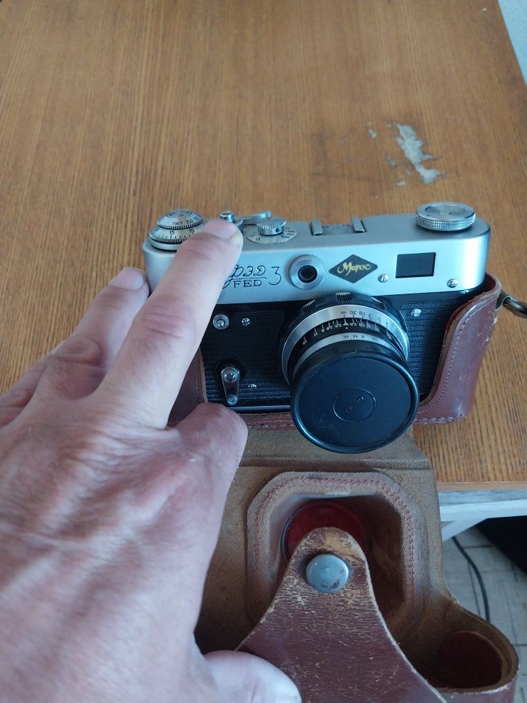 Фотоаппарат ФЭД и фото увеличитель,,Ленинград 4,,.