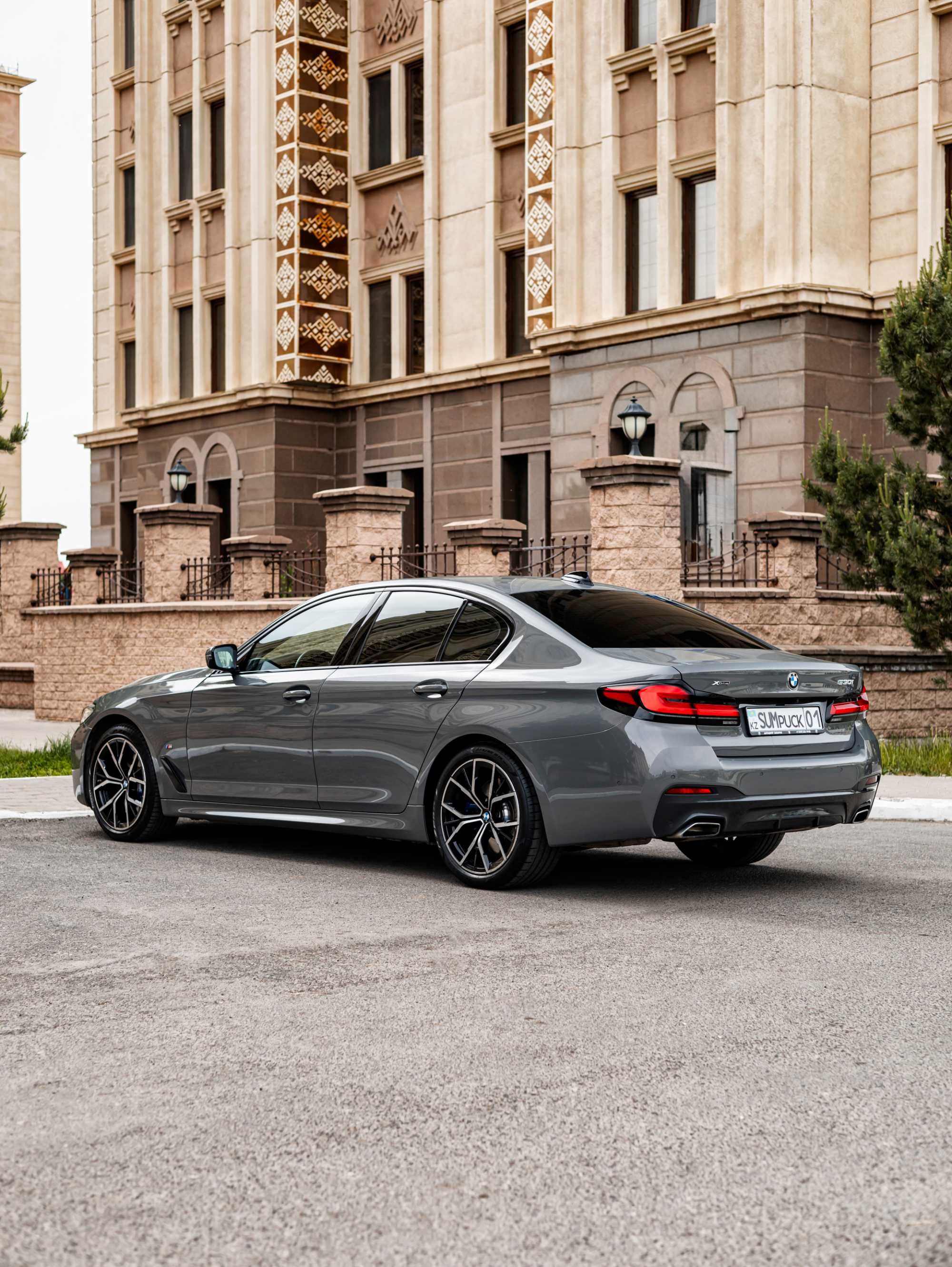 Фотограф авто для продажи в колеса, автомобильный фотограф в Астане