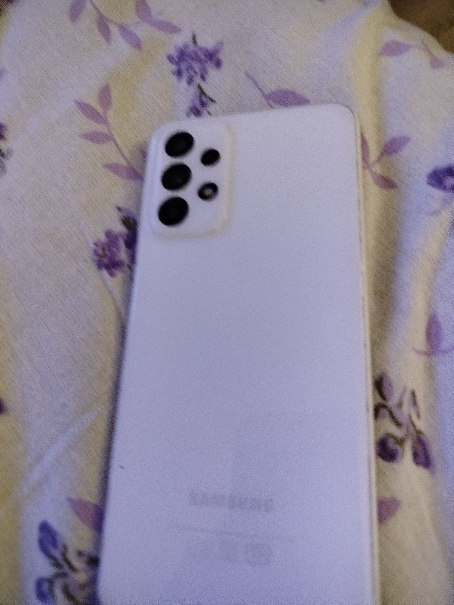 Продам  Samsung Galaxy 23