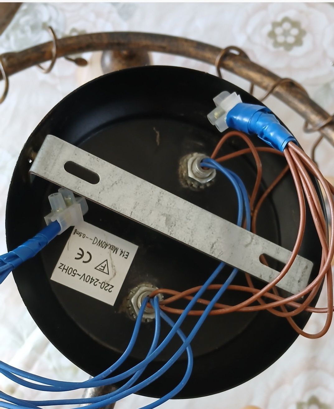 Продам  каркас люстры.. Цена 3 200т.