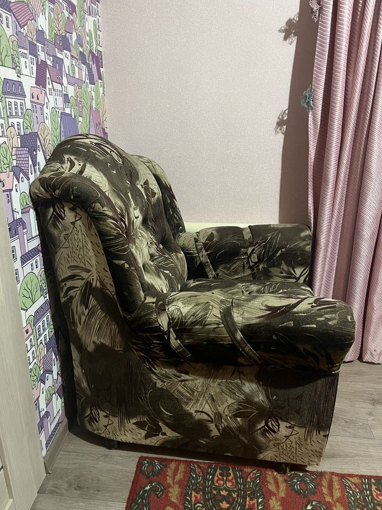 Продам кресло б/у