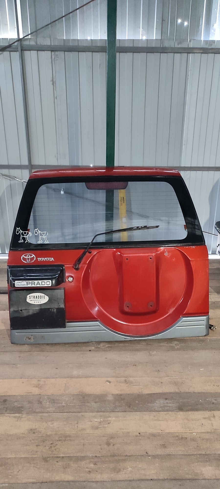 Toyota Prado 95 задняя дверь багажника