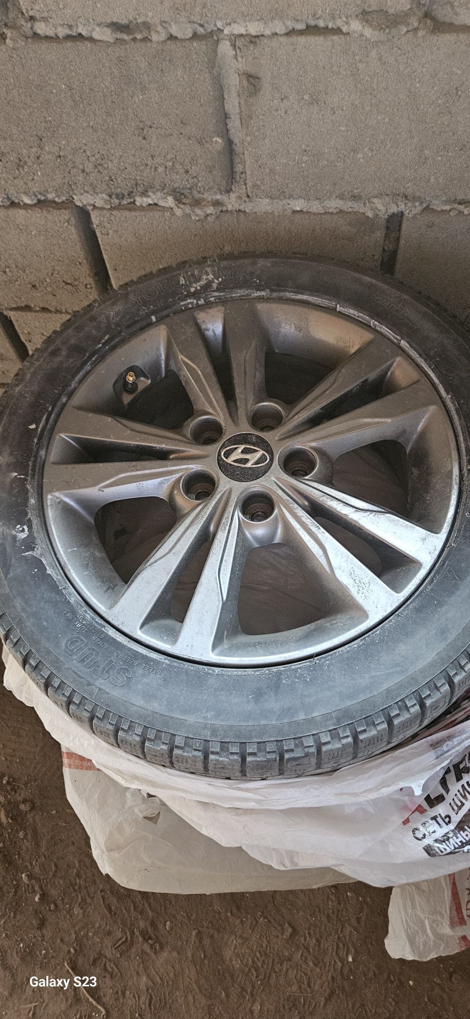 Диск от hyundai elantra с шинами