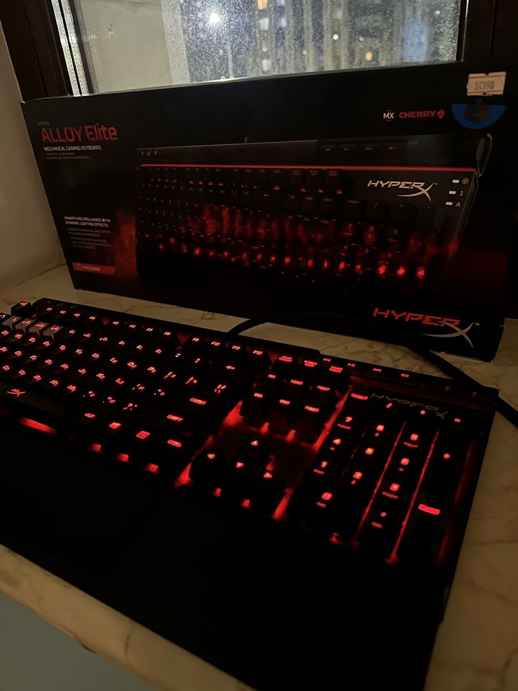 Клавиатура HyperX alloy fps