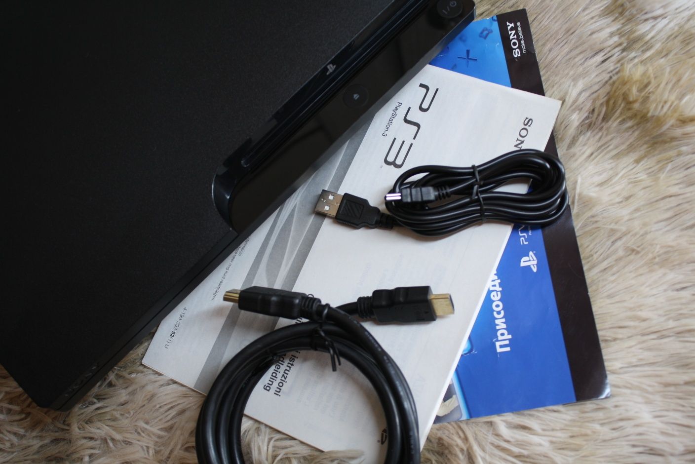 PlayStation 3 Закачано много игр 2 джойстика